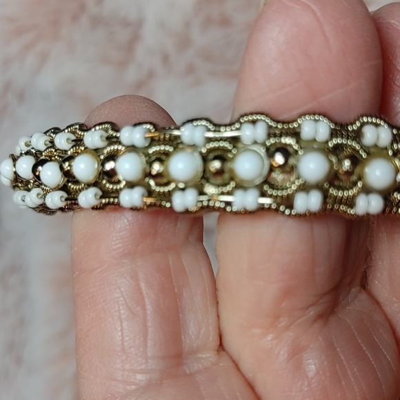 Vintage Gold Tone Bangle with White & Gold Beads - Picture 8 of 8